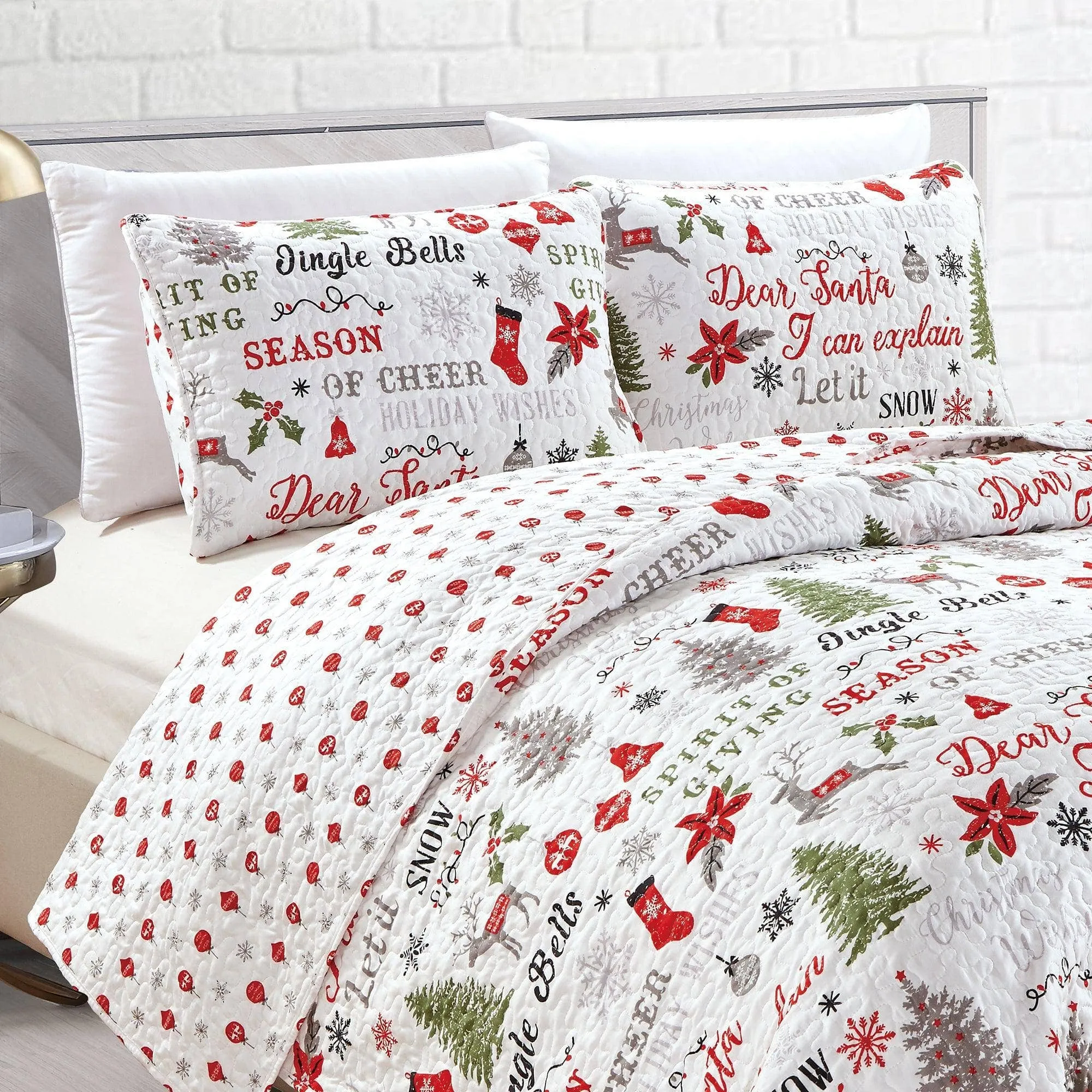 Holiday 3 Piece Quilt Set - Carol Collection: Full / Queen / Holiday Wishes