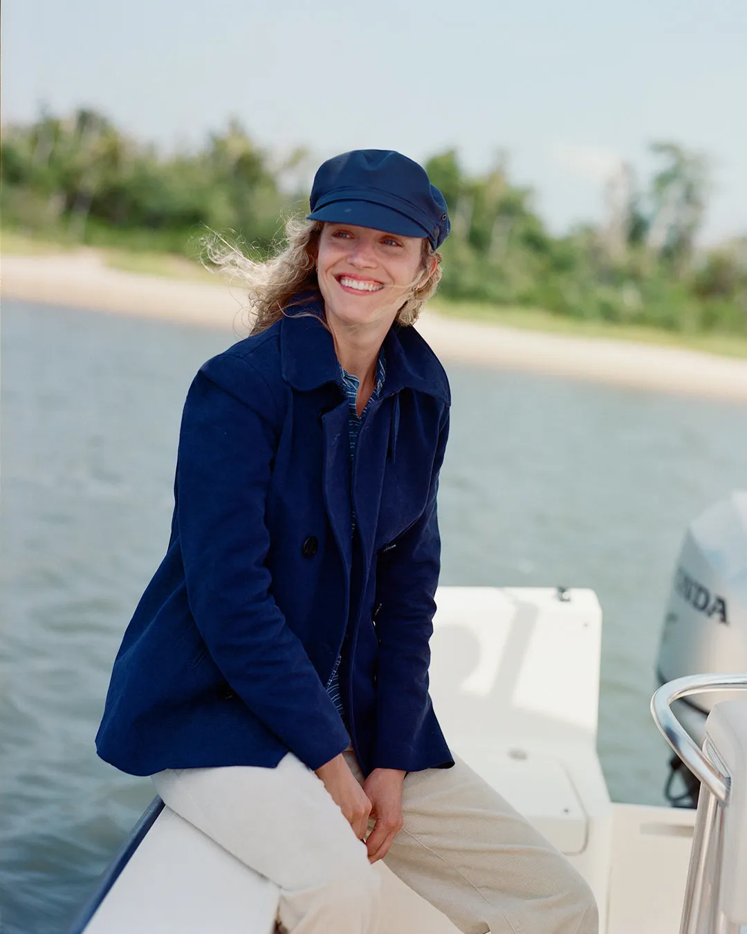 Roll Up Yacht Cap in Navy