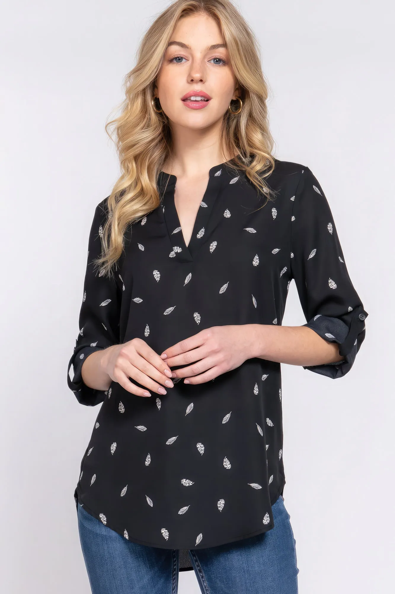 Women's 3/4 Roll Up Slv V-neck Print Blouse