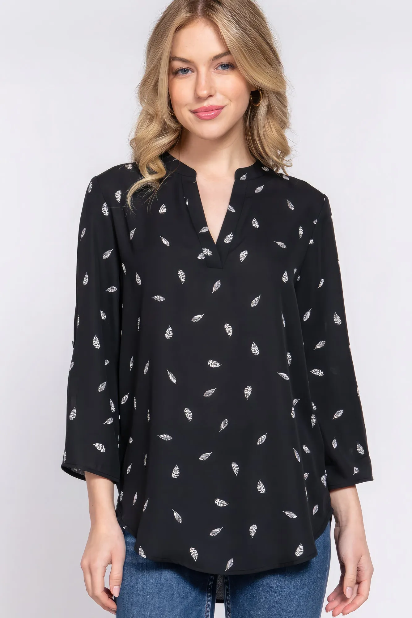 Women's 3/4 Roll Up Slv V-neck Print Blouse