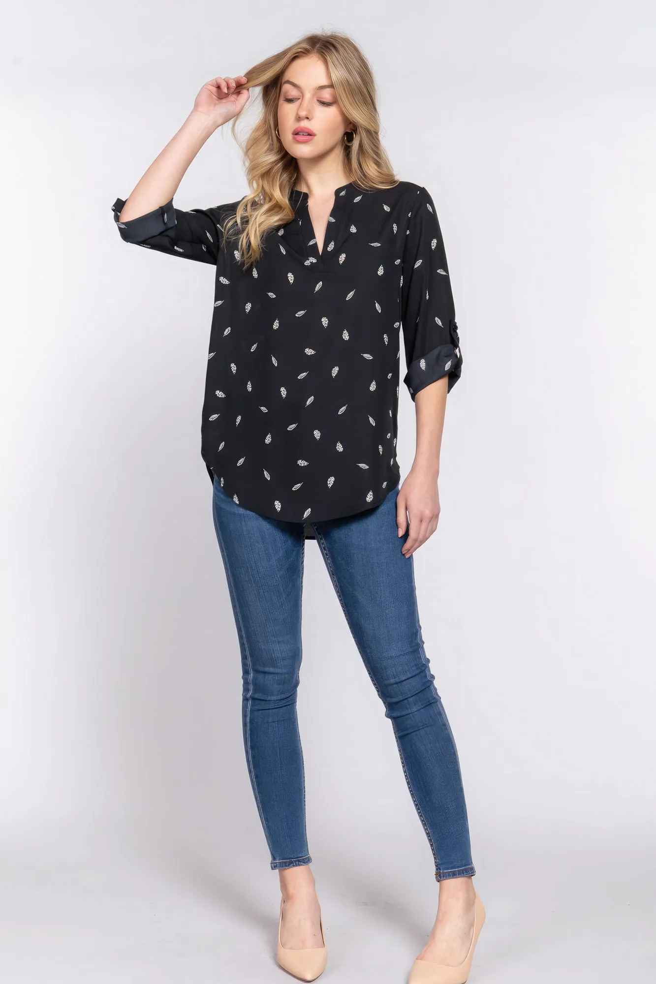 Women's 3/4 Roll Up Slv V-neck Print Blouse