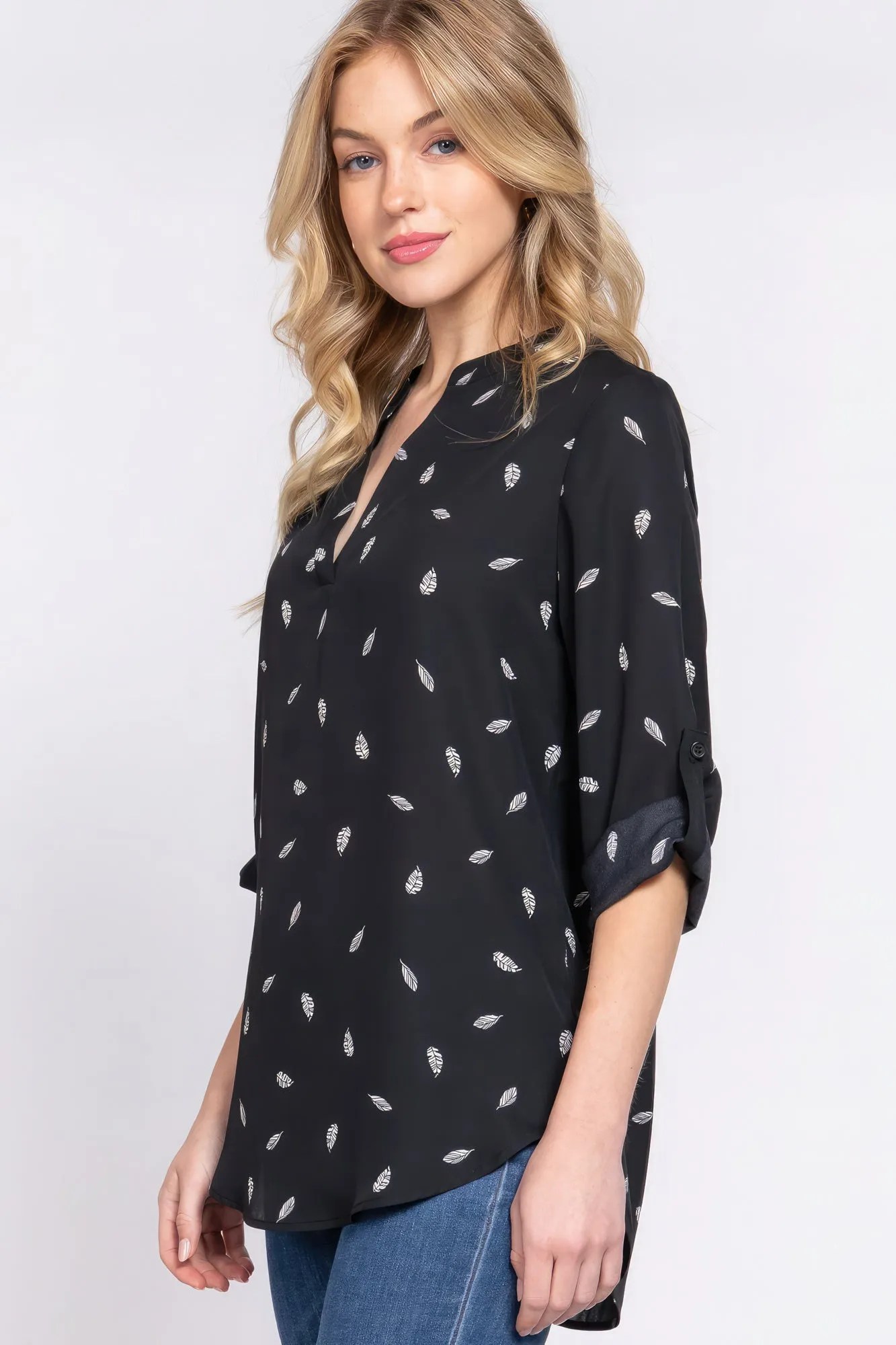 Women's 3/4 Roll Up Slv V-neck Print Blouse