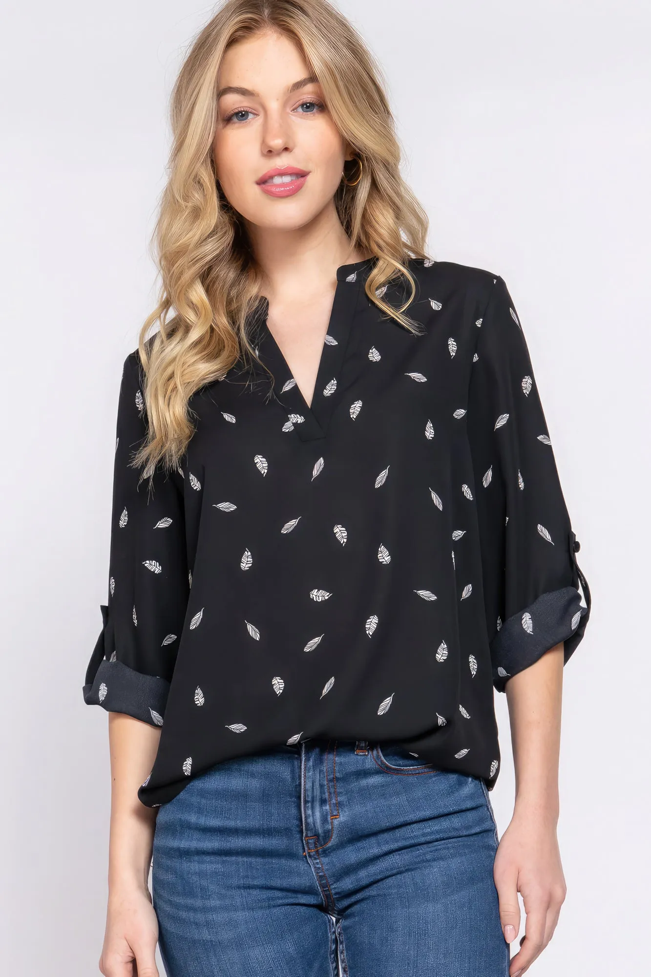 Women's 3/4 Roll Up Slv V-neck Print Blouse